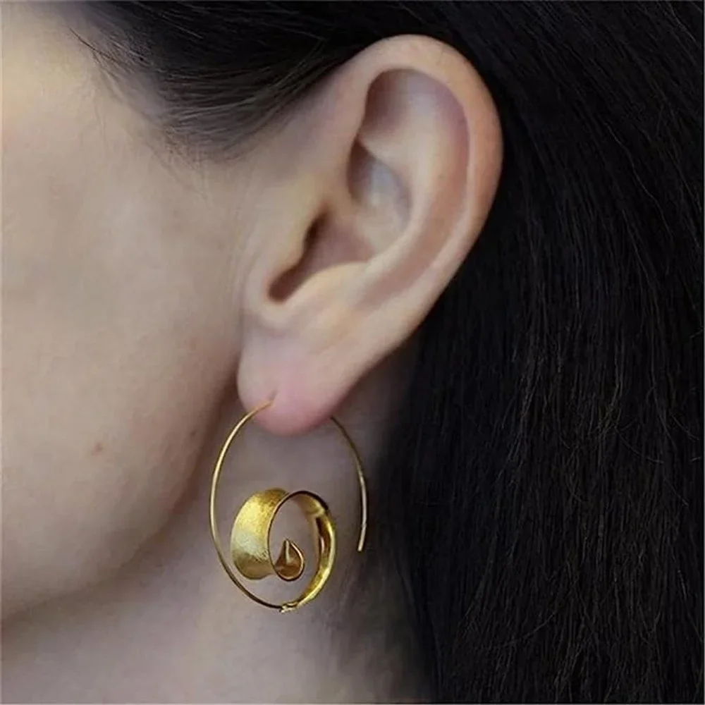 ✨NEW✨ Anthro Spiral Leaf Earrings✨